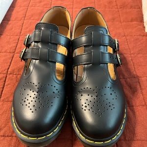 Doc martins Mary Janes